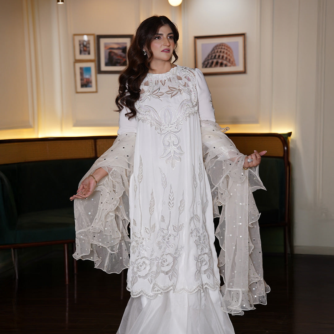 Or Pure Chiffon Jorget, With Intricate Hand Embroidery Paired With Organza Shararaa & Organza Dupata