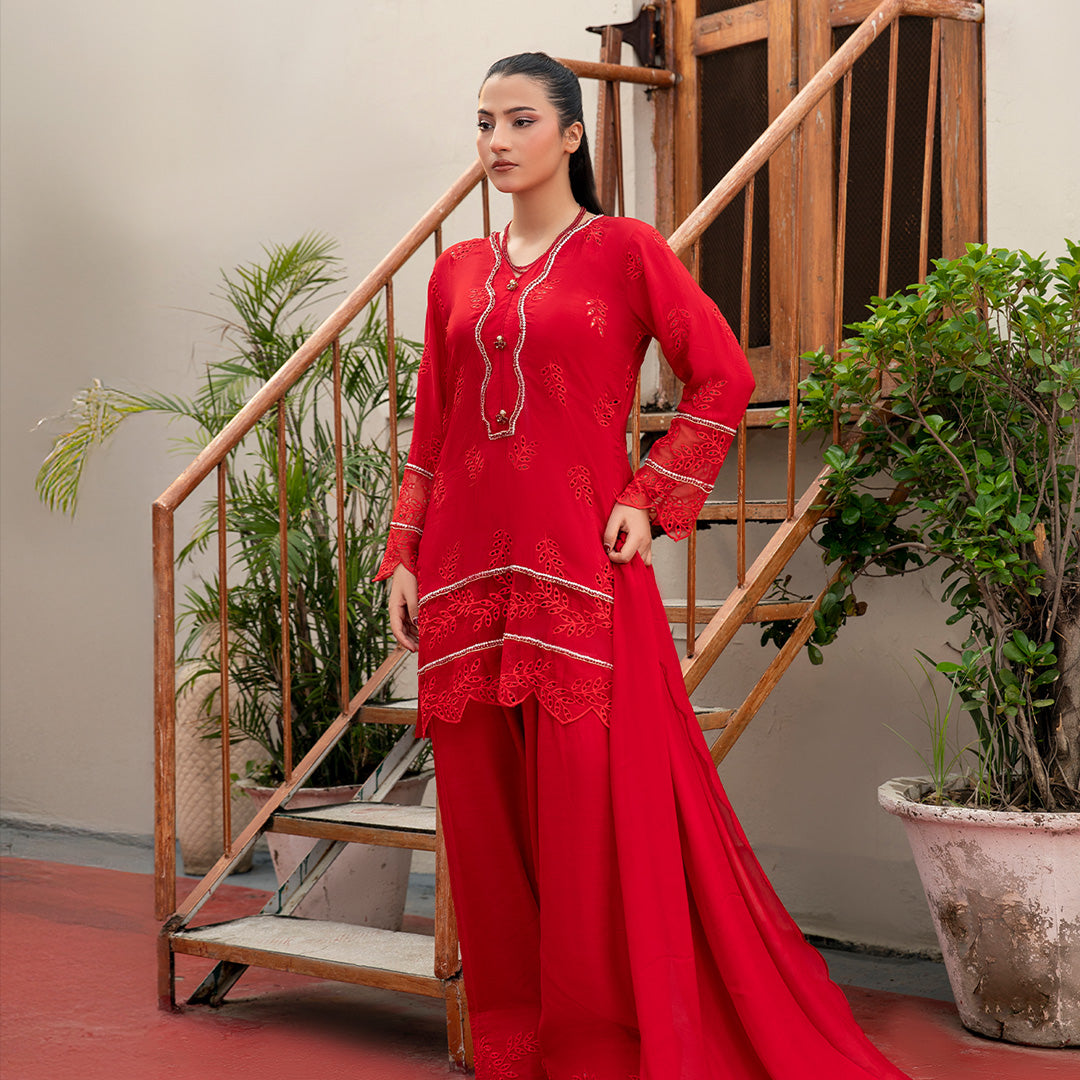 Elegant Red Embroidered Tussel Silk โ Ready-to-Wear 3-Piece with Dupatta
